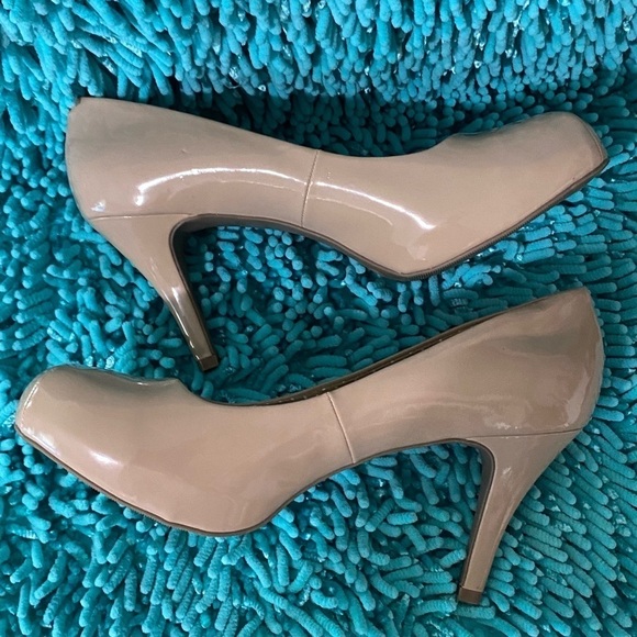 SM NEW YORK Size 11 - Picture 7 of 8